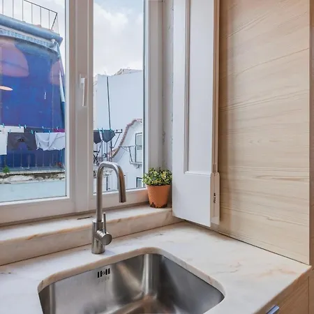 Lovely Madragoa 2 * 리스본