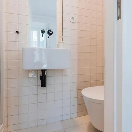 아파트 Lovely Madragoa 2 리스본